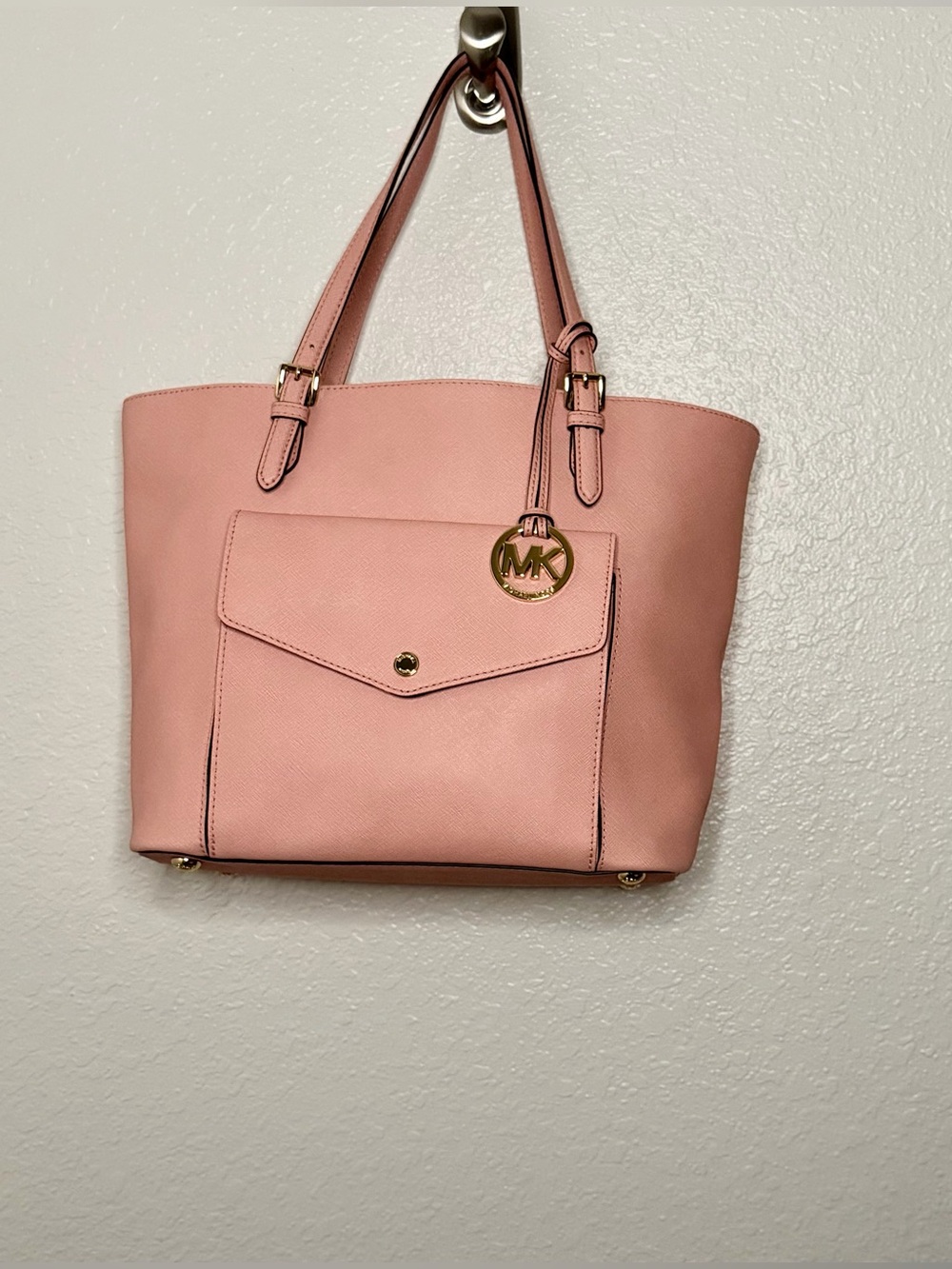 Michael Kors Jet Set Medium Pink Saffiano Leather Pocket Tote